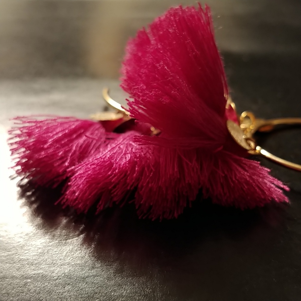 ❤🆕 Gold & Pink Coin Tassel Boho Hoop Earrings - Picture 4 of 5